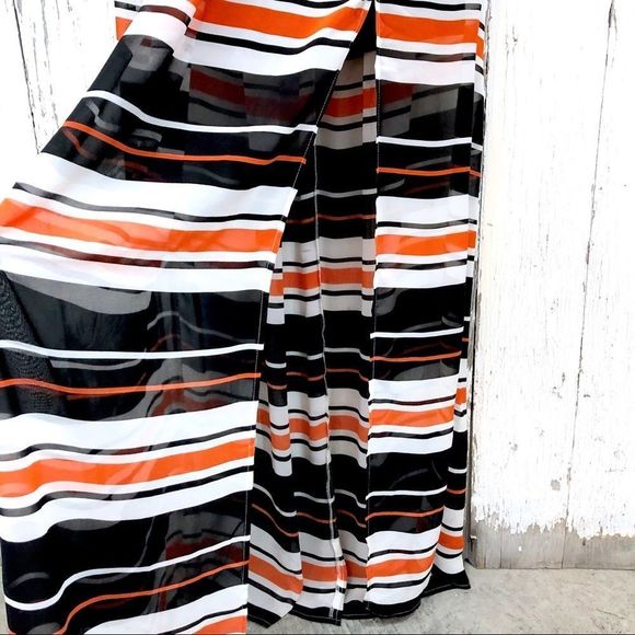 LUSH - Open Back Maxi Dress - EUC - Picture 5 of 8